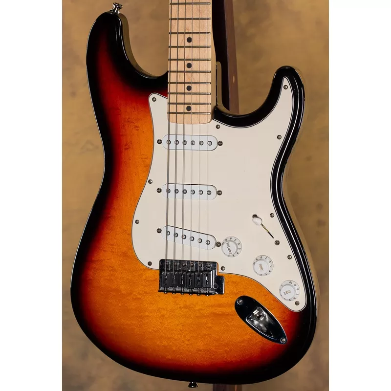 1999-fender-standard-stratocaster-maple-sunburst 1999 Fender Standard Stratocaster Maple Sunburst