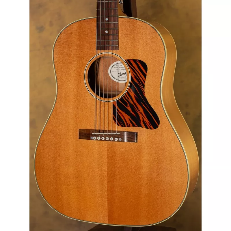 2013-gibson-j-35 2013 Gibson J-35