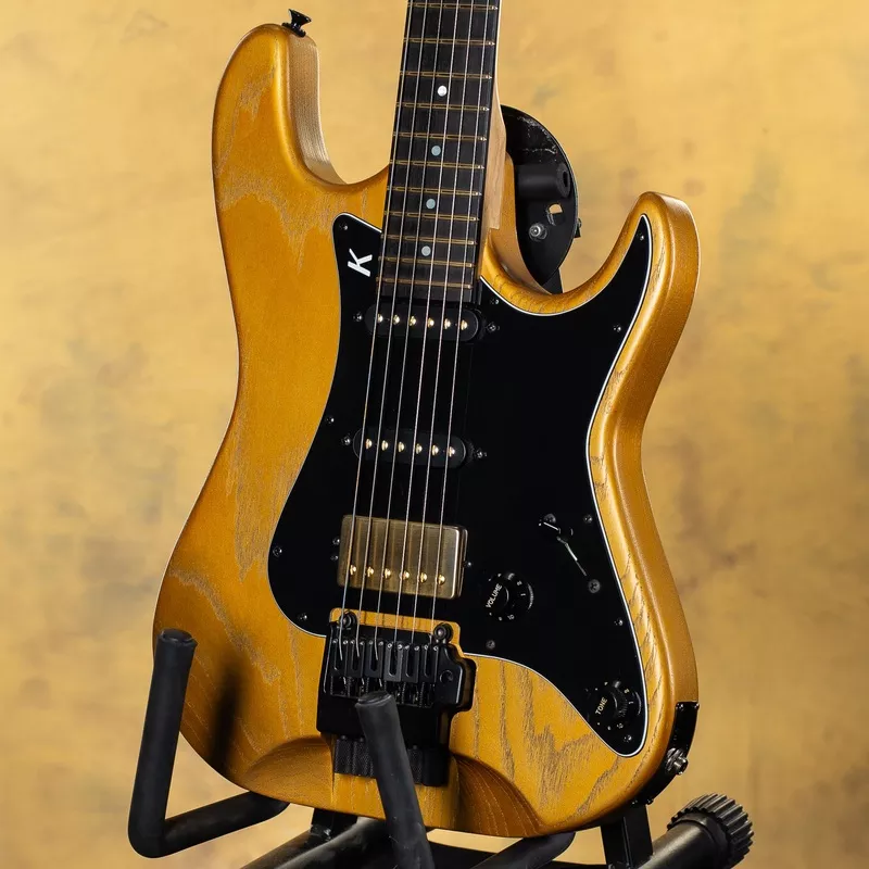 2021-kiesel-delos-headless-6-gold-top 2021 Kiesel Delos Headless 6 Gold Top
