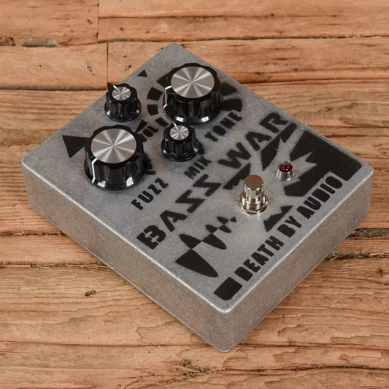 death-by-audio-bass-war Death By Audio Bass War