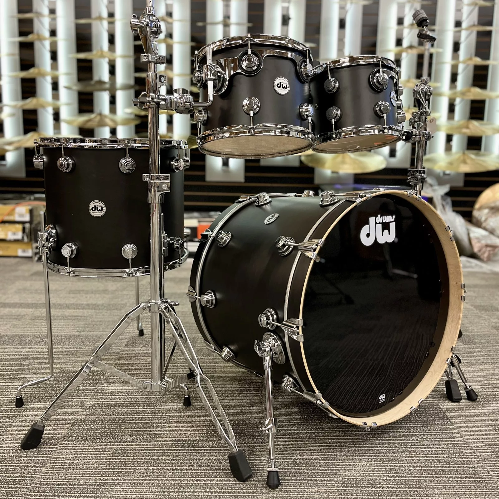 dw-collector-s-pure-maple-ssc-4pc-ebony-satin-oil-chrome-hardware DW COLLECTOR'S PURE MAPLE SSC 4PC EBONY SATIN OIL CHROME HARDWARE