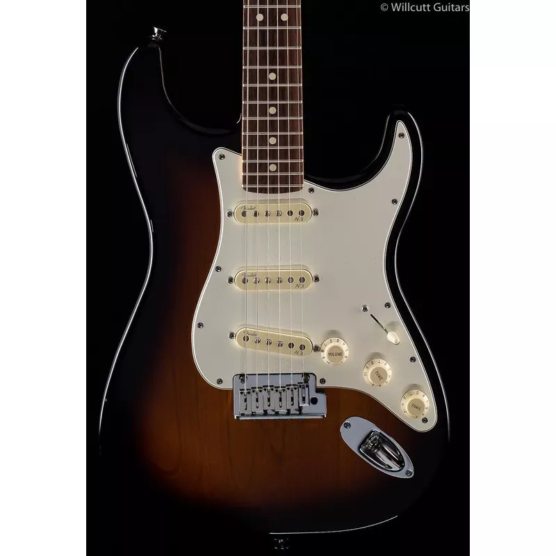Fender American Design Modern Stratocaster 2-Color Sunburst (188)
