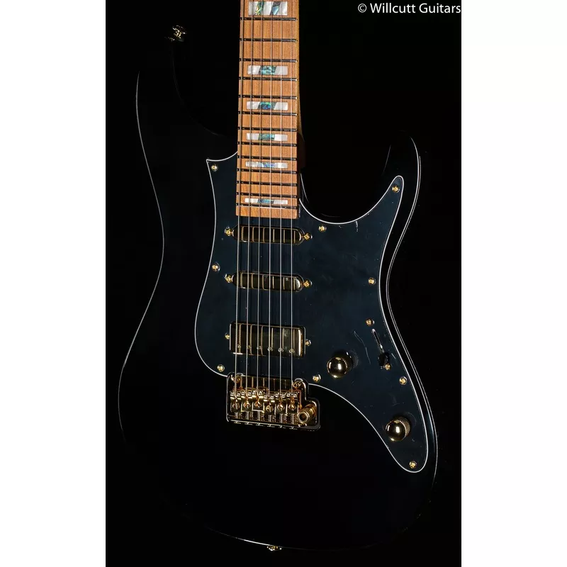 ibanez-tim-henson-signature-thbb10-black-gloss Ibanez Tim Henson Signature THBB10 Black Gloss