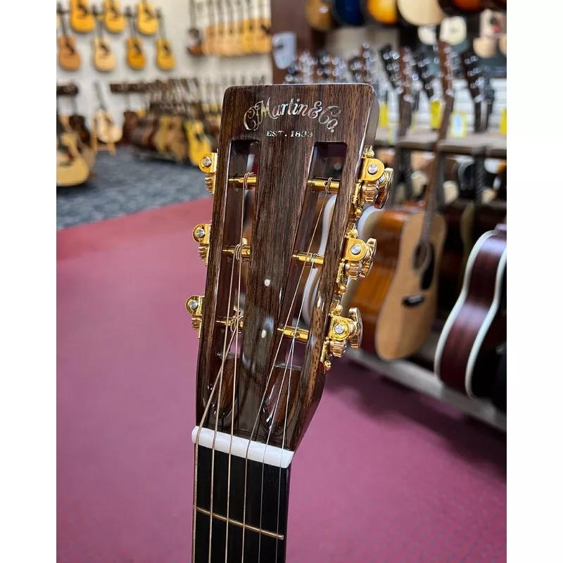martin-0-12-28-modern-deluxe-guitar-case Martin 0-12 28 Modern Deluxe Guitar & Case