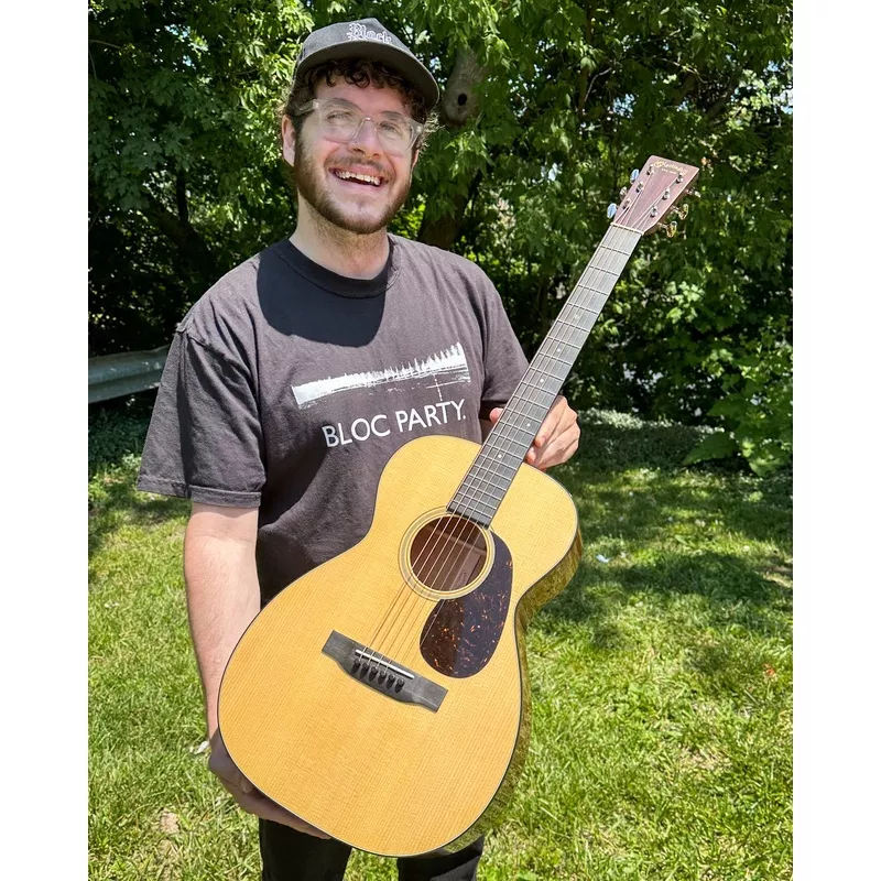 martin-0-18-custom-shop-acoustic-guitar-case Martin 0-18 Custom Shop Acoustic Guitar & Case
