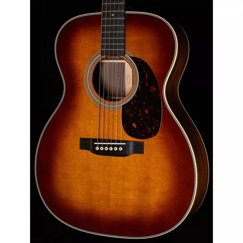 martin-000-28-ambertone-2024-spec-360 Martin 000-28 Ambertone 2024 Spec (360)