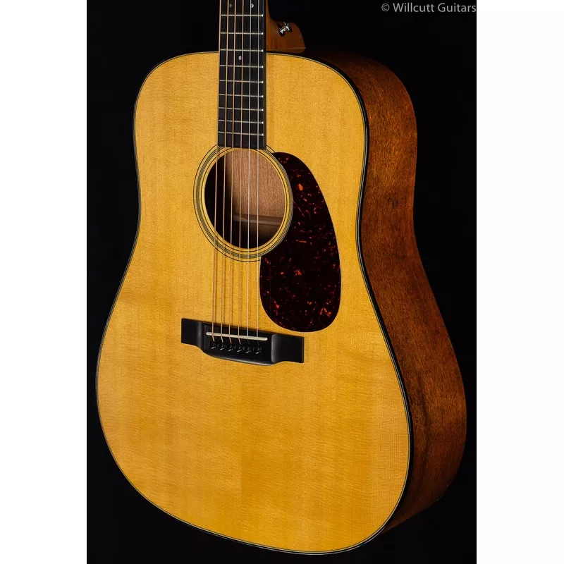 martin-d-18e Martin D-18E