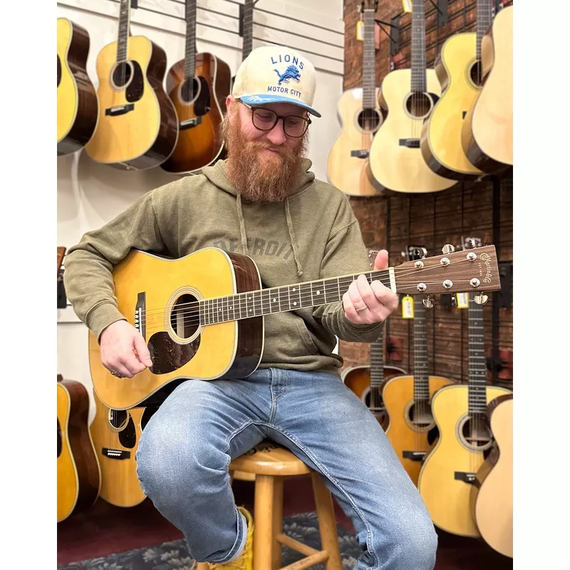 martin-d-35-guitar-case Martin D-35 Guitar & Case