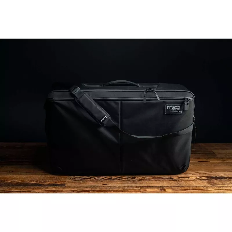 moog-minimoog-model-d-sr-series-case MOOG MINIMOOG MODEL D SR SERIES CASE