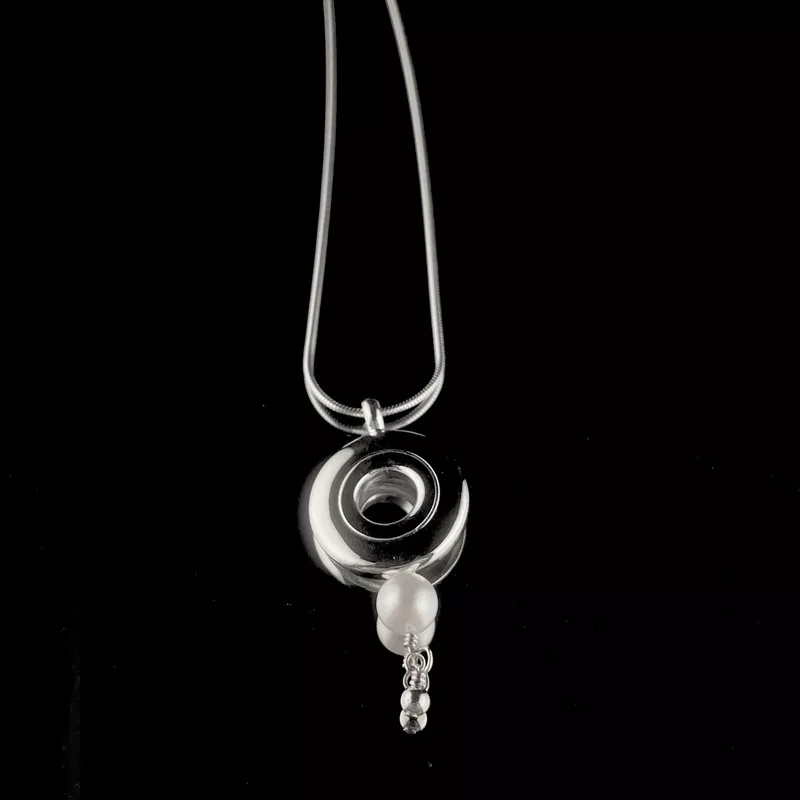 necklace-open-hole-key-single-pearl Necklace – Open Hole Key and Single Pearl