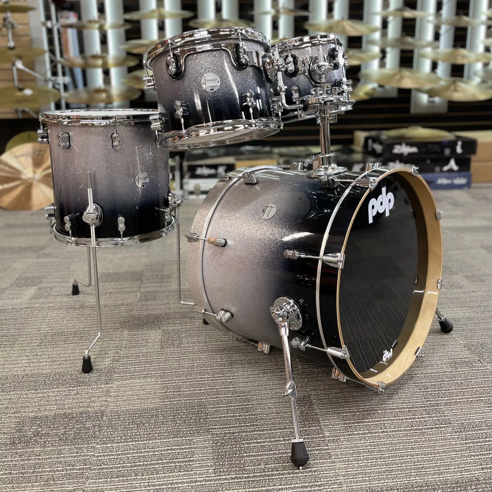 pdp-concept-maple-lacquer-4pc-fusion-shell-pack-silver-to-black-fade-unc-jazz-fe PDP CONCEPT MAPLE LACQUER 4PC FUSION SHELL PACK SILVER TO BLACK FADE UNC JAZZ FEST