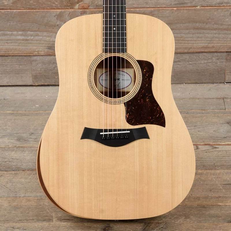 Taylor Academy 10 Dreadnought Sitka/Walnut Natural