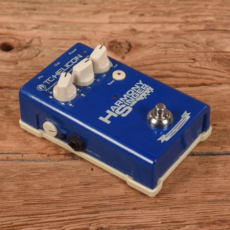 tc-helicon-harmony-singer TC Helicon Harmony Singer