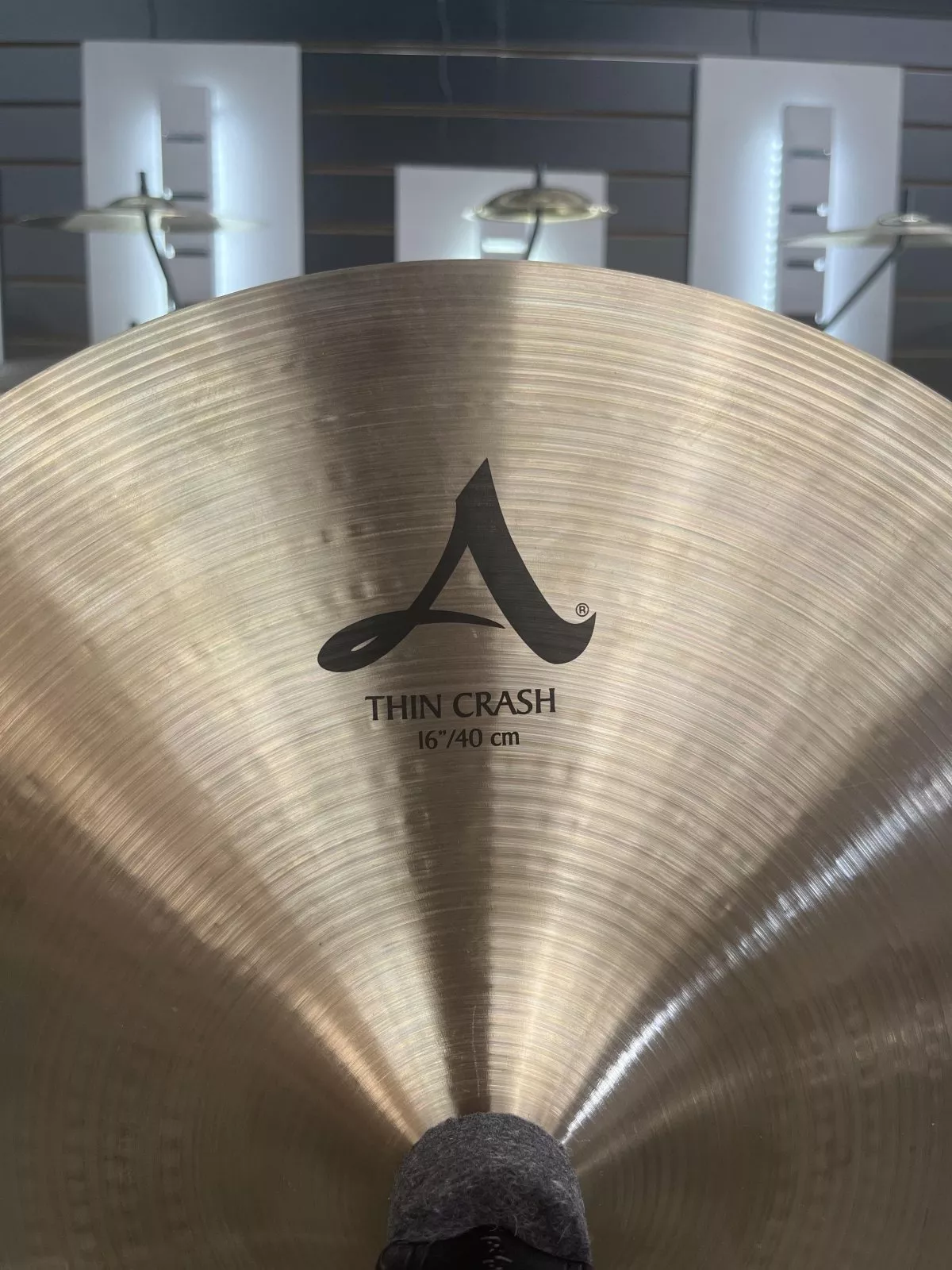 zildjian-a0223-16-zildjian-thin-crash-floor-model-908g ZILDJIAN A0223 16" A ZILDJIAN THIN CRASH - Floor Model 908g
